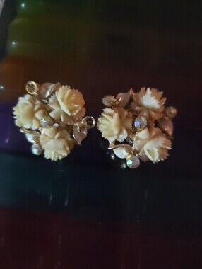 Vintage Cream Floral Cluster Clip On Earrings Aurora Borealis Rhinestones Gold